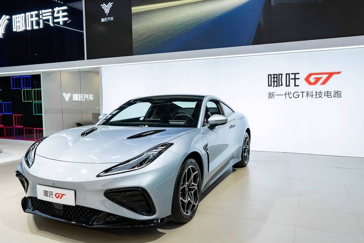 惠州龙门县华航西企业管理咨询哪吒汽车在智能汽车领域的表现，领途汽车在新能源汽车市场中的影响力